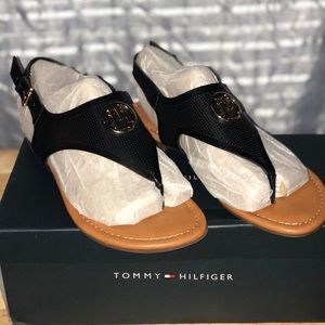 TOMMY HILFIGER Women's Senia Sandal
